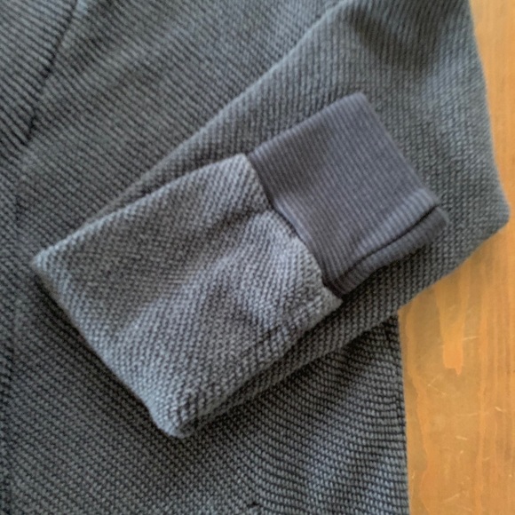 very nice and warm cardigan - Picture 2 of 4